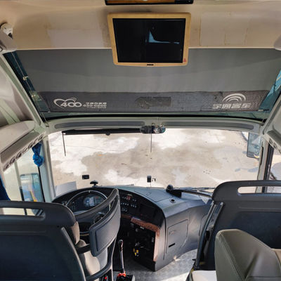 O ônibus usado de 49 lugares foi produzido em janeiro de 2013