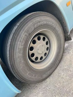 Ônibus comerciais usados a diesel 11625x2550x3690mm Um ônibus usado com motor a diesel