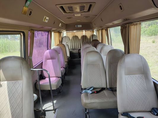Ônibus de viagem Golden Dragon de segunda mão 22 lugares Ônibus pré-propriedade com ar condicionado