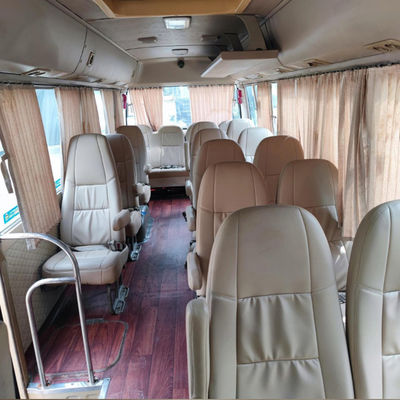 Euro 4 Toyota de segunda mão, furgão usado para 20 passageiros à venda.