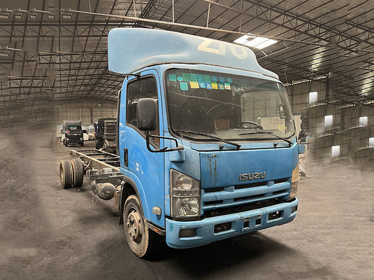Caminhões de transmissão manual Isuzu Usados 4X2 Drive com 6 Pneus