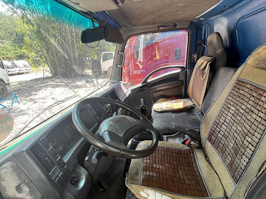 Veículos usados Isuzu 4x2, LHD de segunda mão de 8 toneladas.