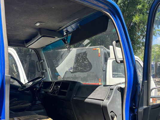 Veículos usados Isuzu 4x2, LHD de segunda mão de 8 toneladas.