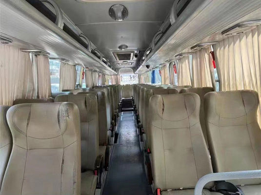 Ônibus usados duráveis de Yutong 47 lugares LHD ônibus turístico de segunda mão com 2 portas