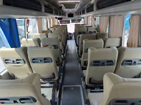 Ônibus usados duráveis de Yutong 47 lugares LHD ônibus turístico de segunda mão com 2 portas