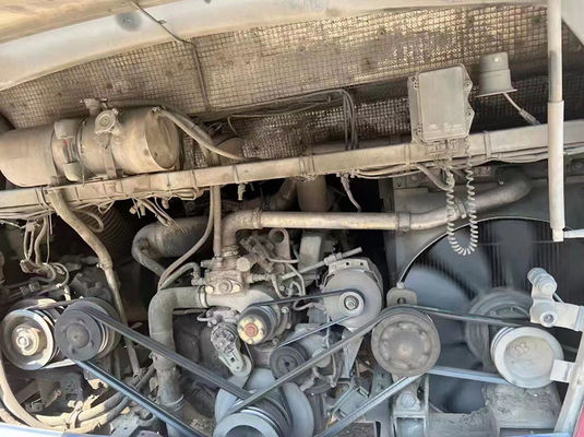 Ônibus usados duráveis de Yutong 47 lugares LHD ônibus turístico de segunda mão com 2 portas