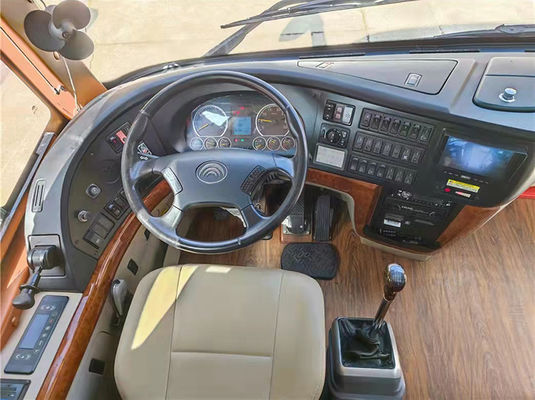 Autocarro de segunda mão Yutong 51 lugares, Euro 5 LHD Diesel Autocarro turístico usado