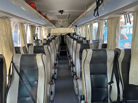 Ônibus turístico diesel usado 37 lugares 2 portas LHD Euro 4 com transmissão manual