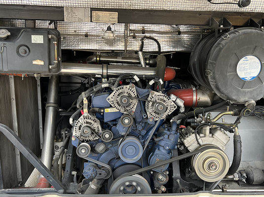 Autobuses de 50 lugares Autocarros de segunda mão Autobuses grandes pré-propriedade