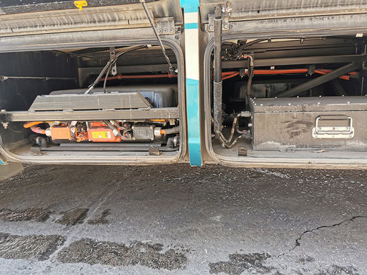 Ônibus de luxo LHD de segunda mão de 31 lugares com transmissão automática