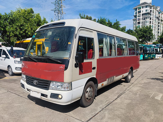 23 lugares Toyota Coaster Autocarro turístico de segunda mão com transmissão manual