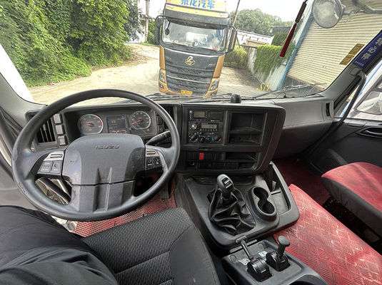 Manual de entrega de segunda mão Van 6 × 4 Drive Capacidade média camiões de entrega usados