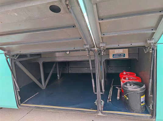 Autocarros usados a diesel 49 lugares Velocidade máxima 100 km/h Com transmissão manual