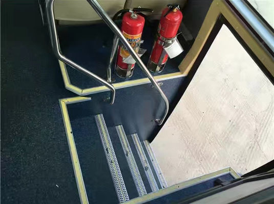 Ônibus de passageiros usado com motor Yucai, 47 lugares, transmissão manual, ônibus urbano usado