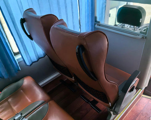 Yaxing LHD 48 lugares Autocarro usado Combustível diesel Velocidade máxima 100 Km/H Autocarro de condução