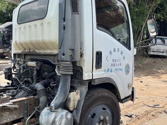 Caminhão de carga usado ISUZU ELF 600P 700P Caminhão leve 175hp Motor diesel 4KH1 Com 3 assentos e 2 portas