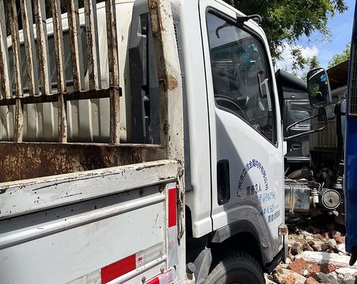 Isuzu usou Cargo Truck com 2 Portas Motor Diesel caminhão caminhão leve caminhão caixa de carga caminhão