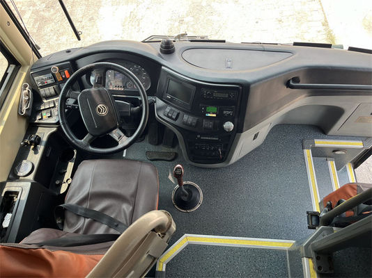 Autocarro usado Autocarro de segunda mão Autocarro com GOLDEN DRAGON autocarro de 47 lugares Tipo de combustível diesel