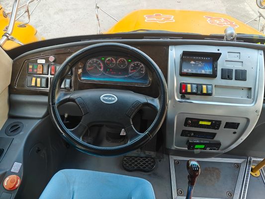 56 lugares Motor diesel LHD KLQ6106XQE4 Uesd ônibus escolar feito na China