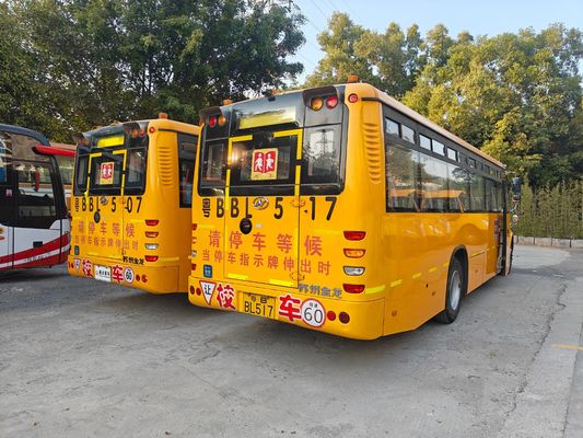56 lugares Motor diesel LHD KLQ6106XQE4 Uesd ônibus escolar feito na China