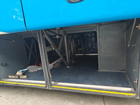 Ônibus usado com 40 lugares, edição Golden Dragon, fabricado na China, com dimensões totais C x L x A de 12000×2550×3820 mm