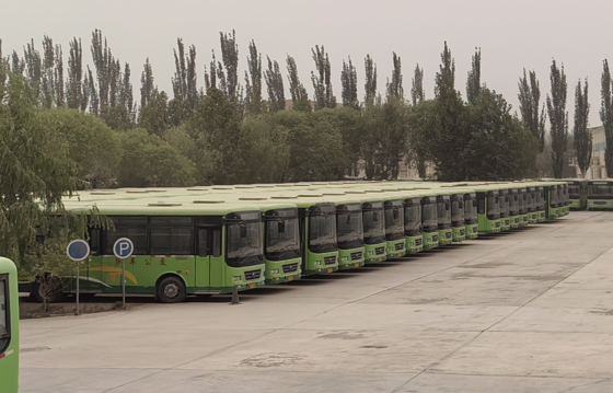 Ônibus Usado Yuchai com Motor Dianteiro para 19/60 Passageiros, Cilindrada de 3767 ml para Transporte Suave